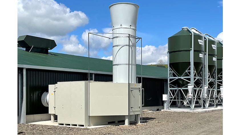 Poultry house air purification system