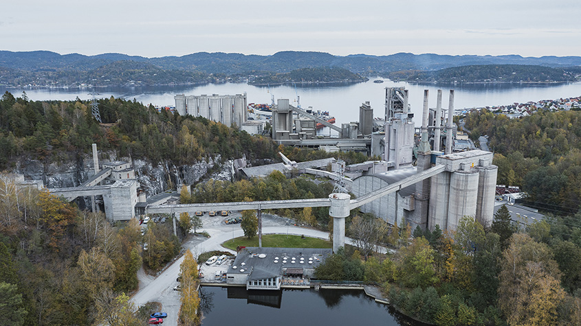 Norcems-cement-factory-in-Norway.jpg